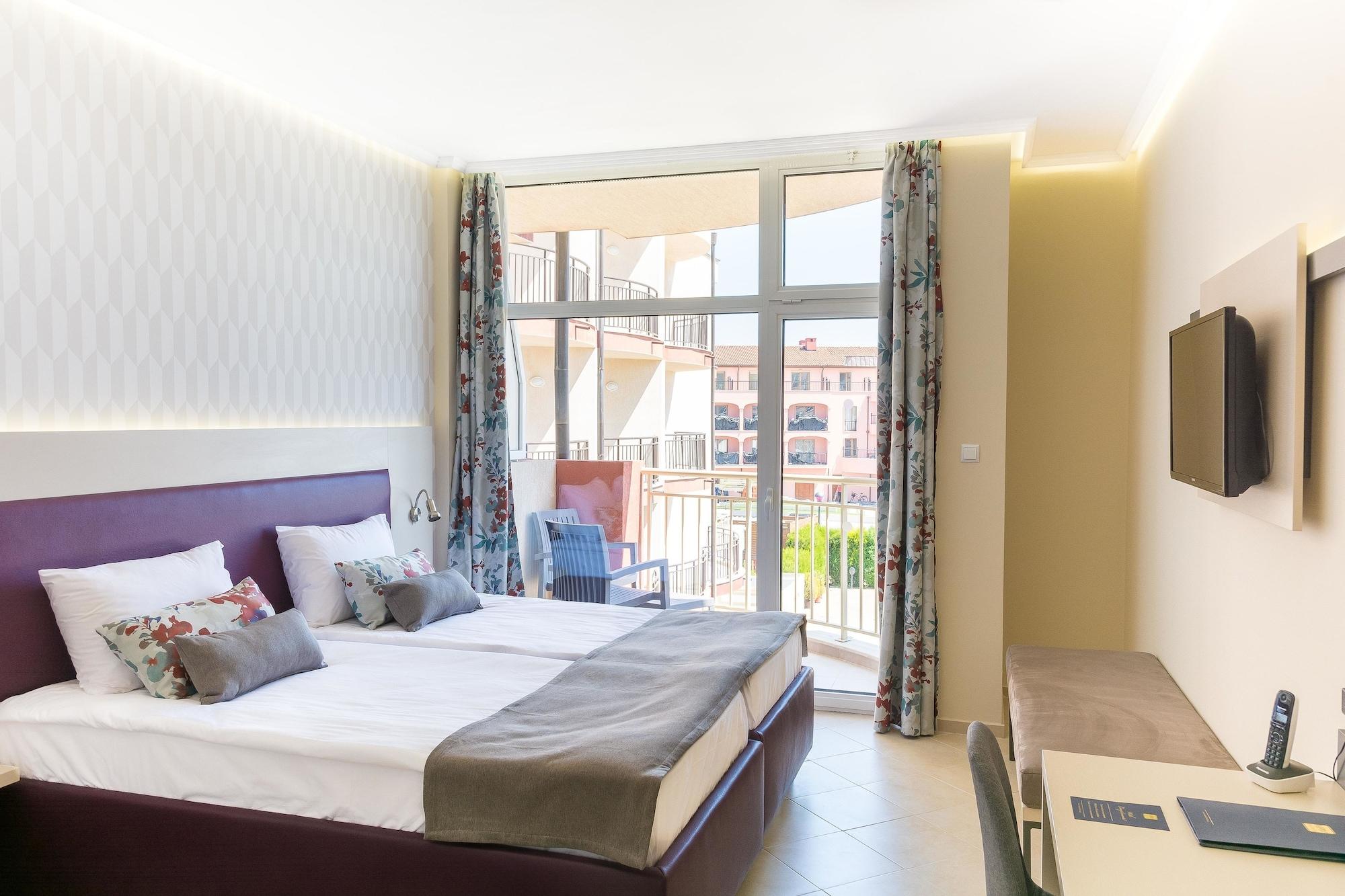 Mpm Astoria Hotel Napospart Kültér fotó